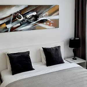 Apart Sky Hauptbahnhof With Balcony Apartament